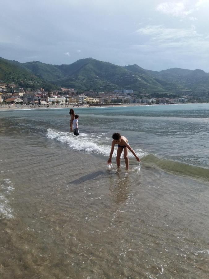 Incantevole Casa Sul Mare เชฟาลู ภายนอก รูปภาพ